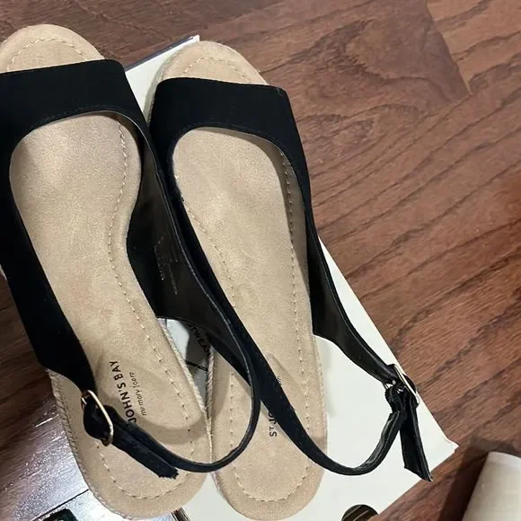 Open Toe Wedge Sandals. Size:7.5 - Picture 6 of 6